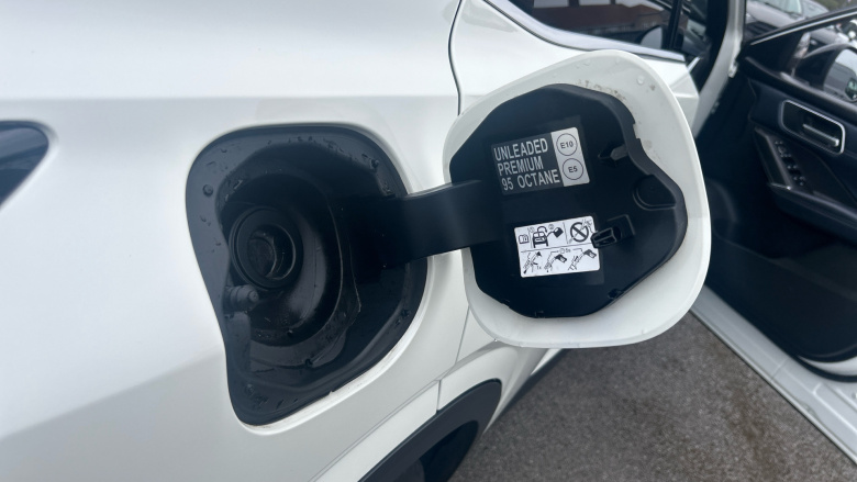 Nissan Qashqai 1.3 DiG-T MH Tekna 5dr Petrol Hatchback